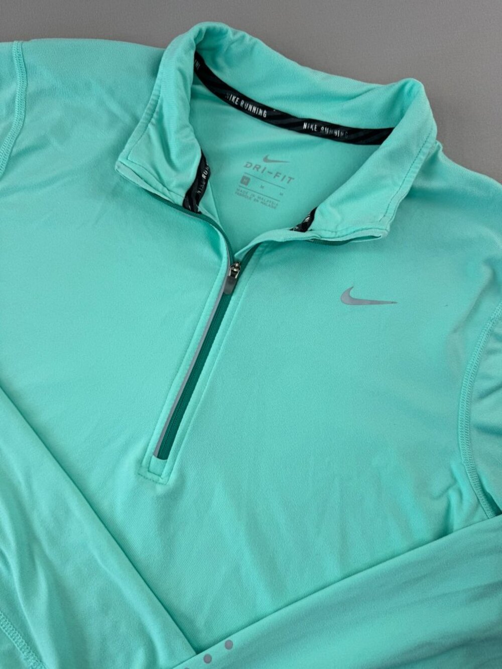 Nike Women's M Element Half-Zip Running Top Dri-FIT technology Active Sports